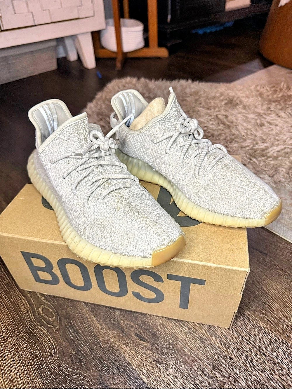 adidas Yeezy Boost 350 V2 Sesame Sneakers US 9.5